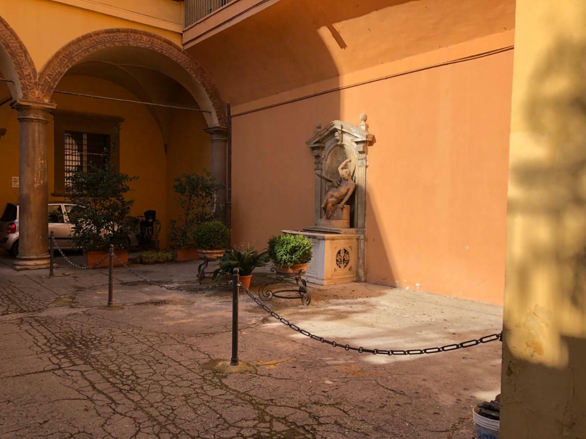 Andrea Luxury Apartments Strada Maggiore Studio 1 Bologna Buitenkant foto