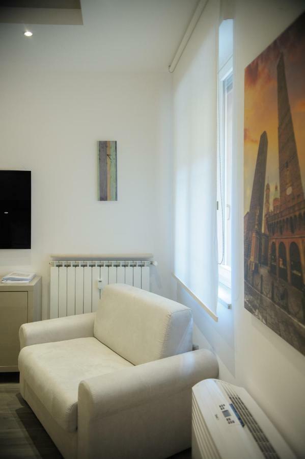 Andrea Luxury Apartments Strada Maggiore Studio 1 Bologna Buitenkant foto
