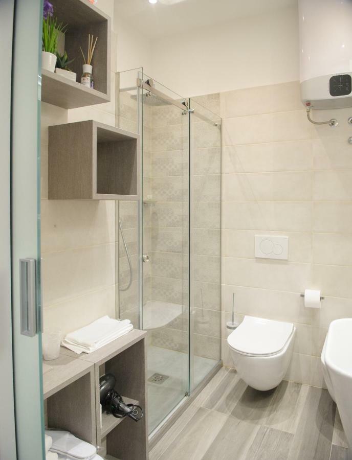 Andrea Luxury Apartments Strada Maggiore Studio 1 Bologna Buitenkant foto