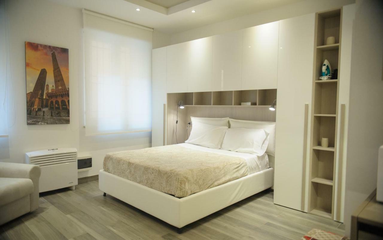 Andrea Luxury Apartments Strada Maggiore Studio 1 Bologna Buitenkant foto